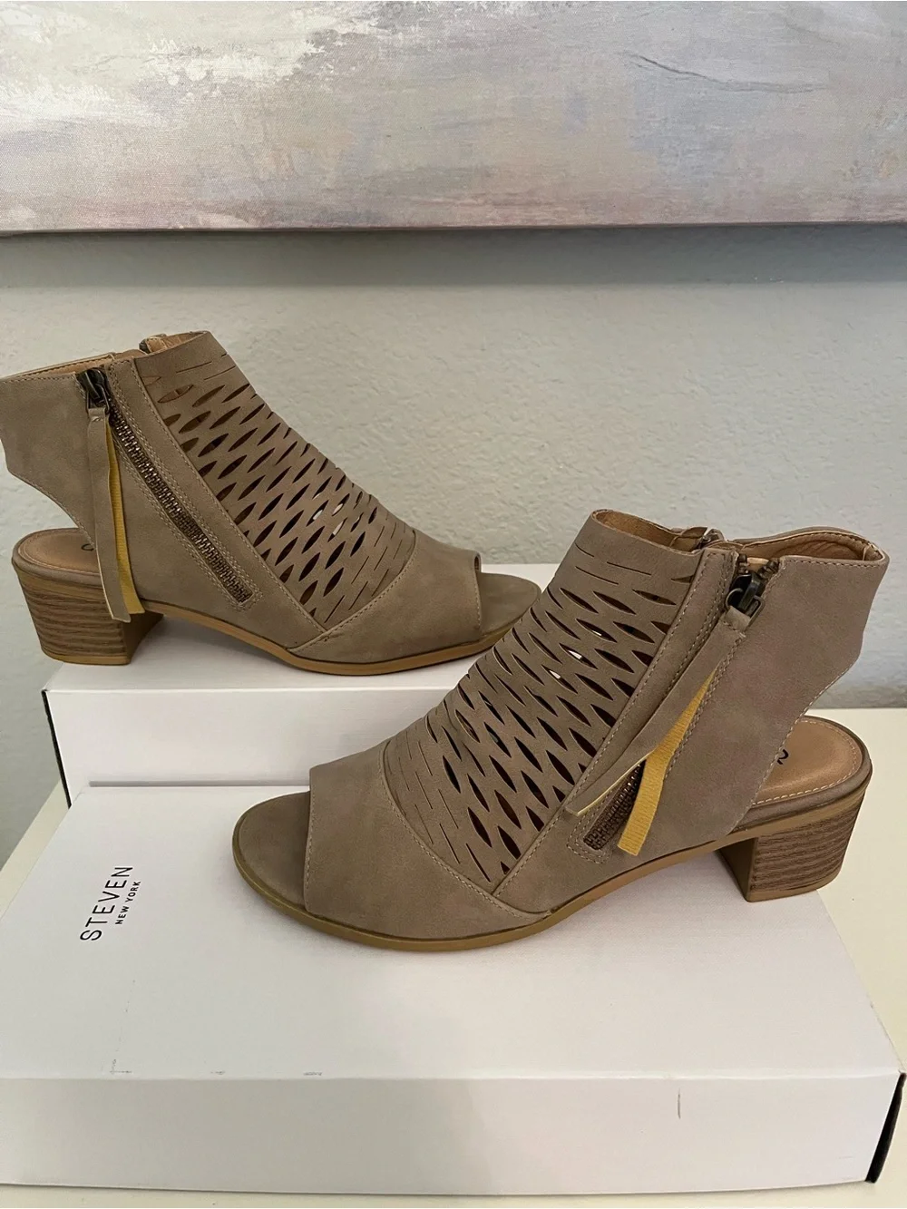 Diba Taupe Gray Ankle Peep Toe Booties Sandals 2